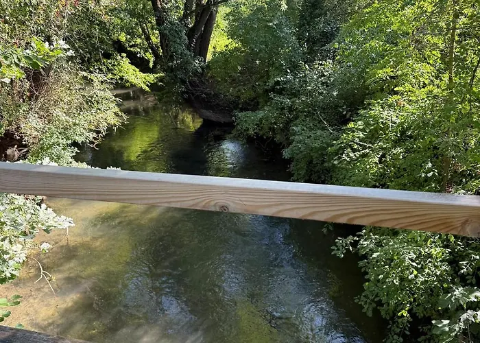 Chaleureuse Annexe Contemporaine Apartman